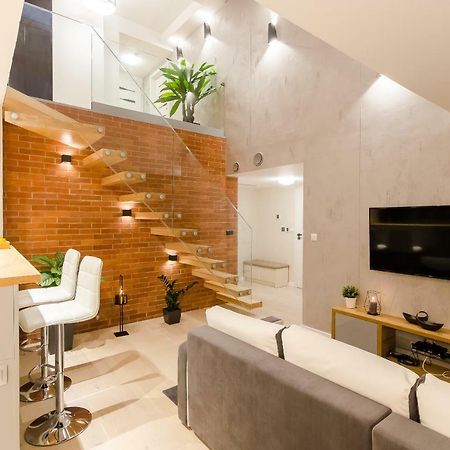 Central Penthouse With Terrace คราคูฟ ภายนอก รูปภาพ