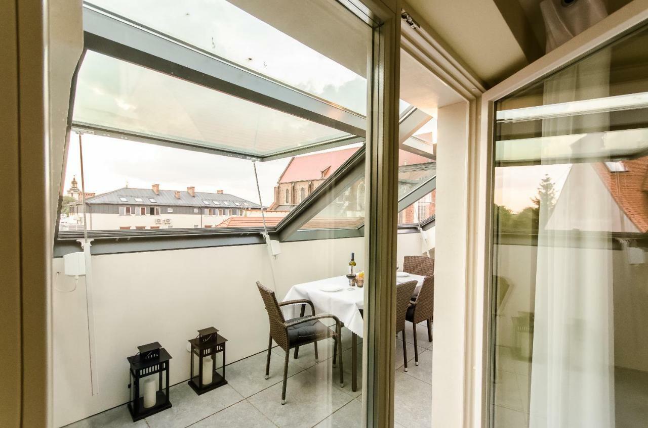 Central Penthouse With Terrace คราคูฟ ภายนอก รูปภาพ